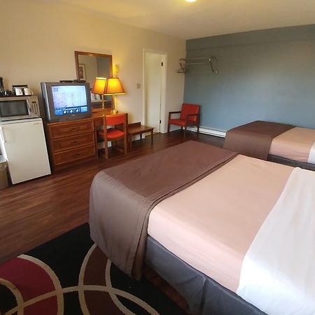 סאולט סאינטה מארי Northlander Motel מראה חיצוני תמונה