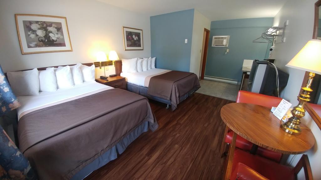 סאולט סאינטה מארי Northlander Motel מראה חיצוני תמונה