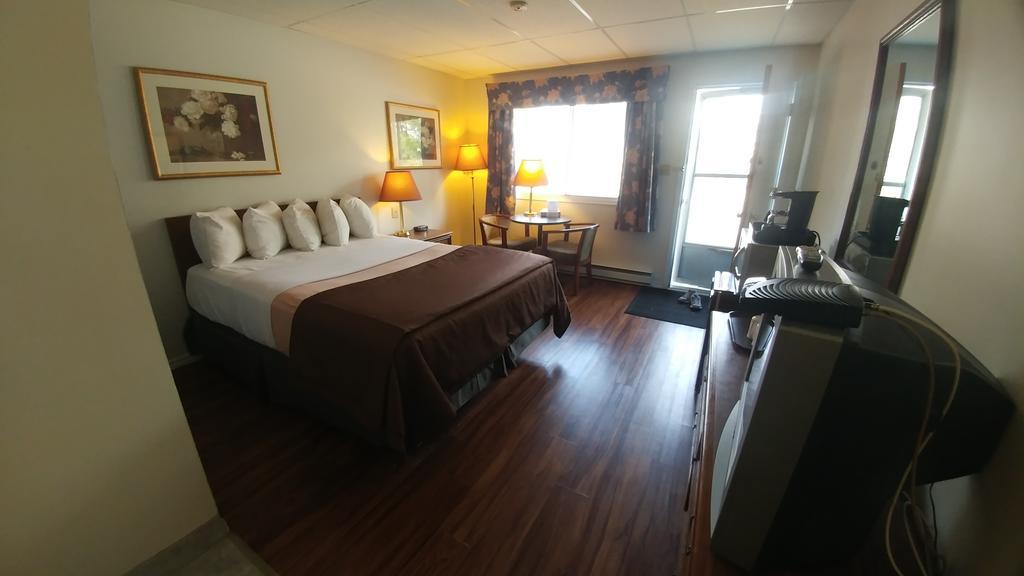 סאולט סאינטה מארי Northlander Motel מראה חיצוני תמונה