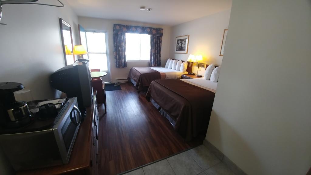סאולט סאינטה מארי Northlander Motel מראה חיצוני תמונה