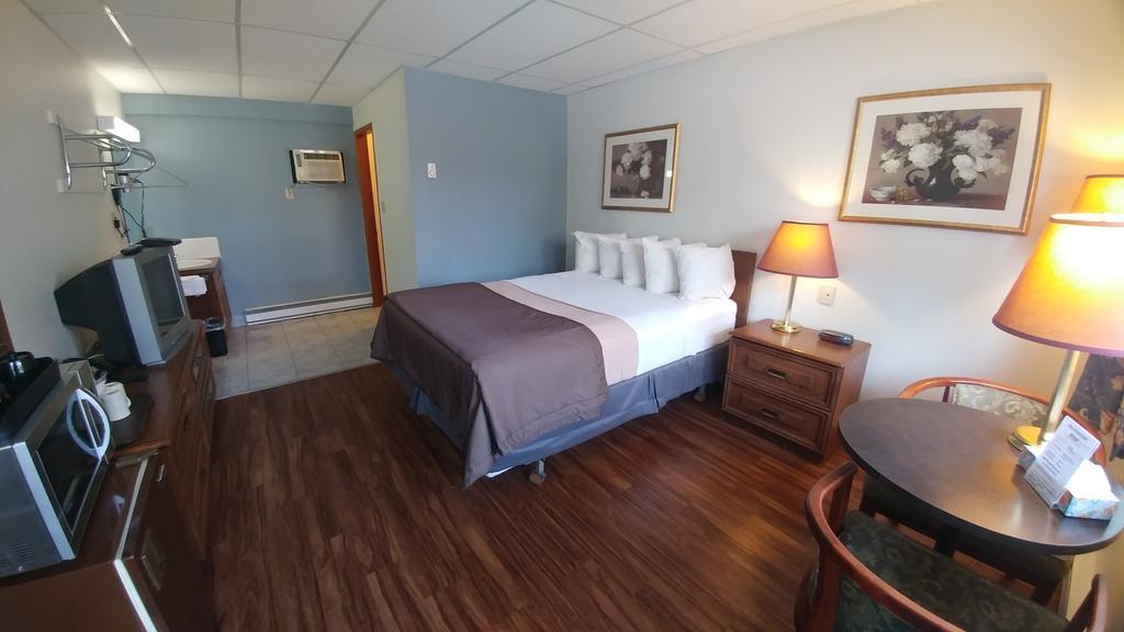 סאולט סאינטה מארי Northlander Motel מראה חיצוני תמונה