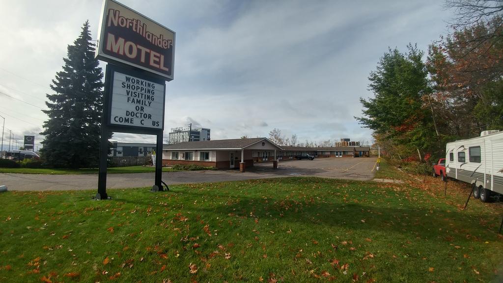 סאולט סאינטה מארי Northlander Motel מראה חיצוני תמונה